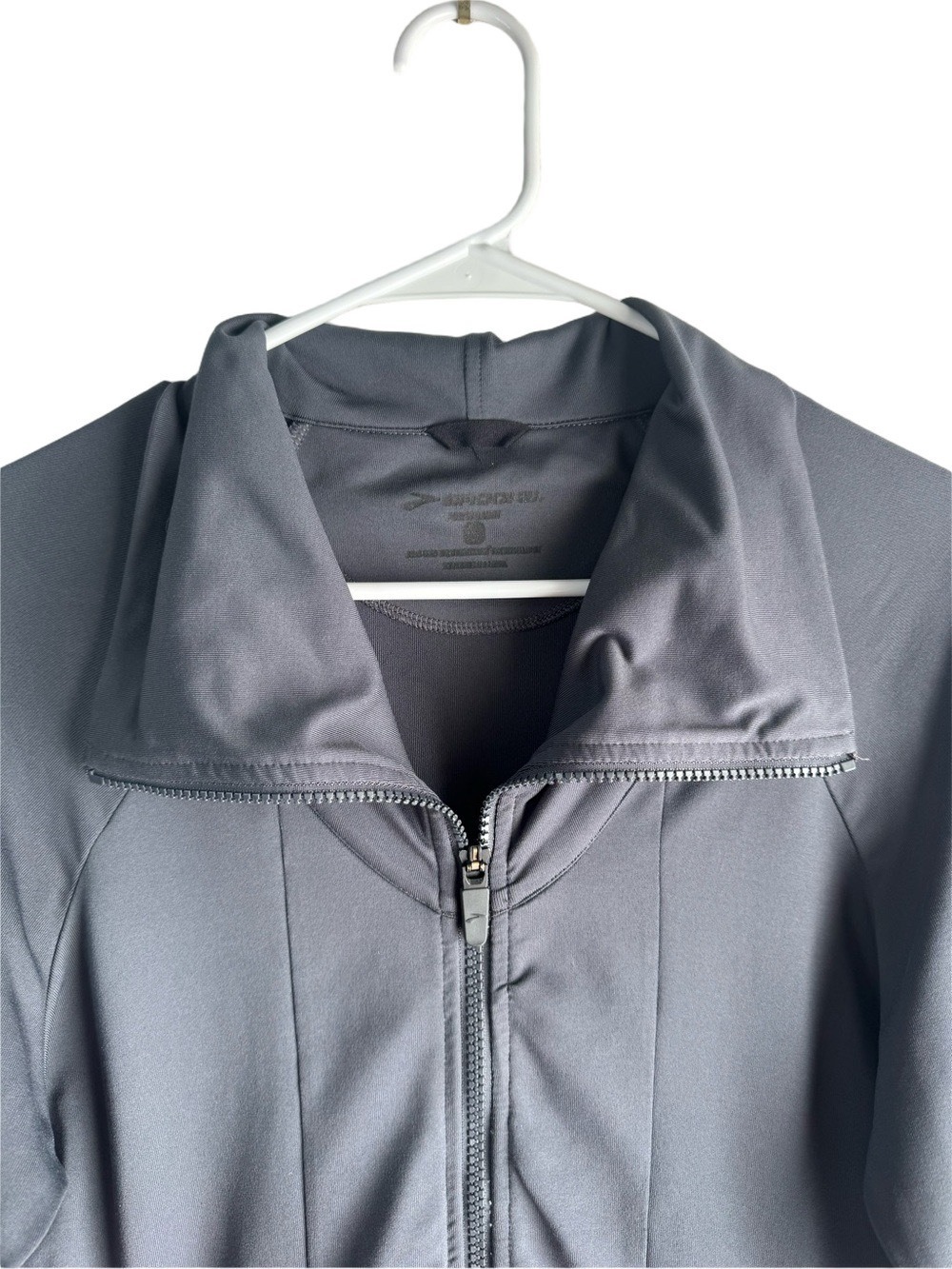 BROOKS RUNNING Full Zip Jacket - Picture 7 of 12